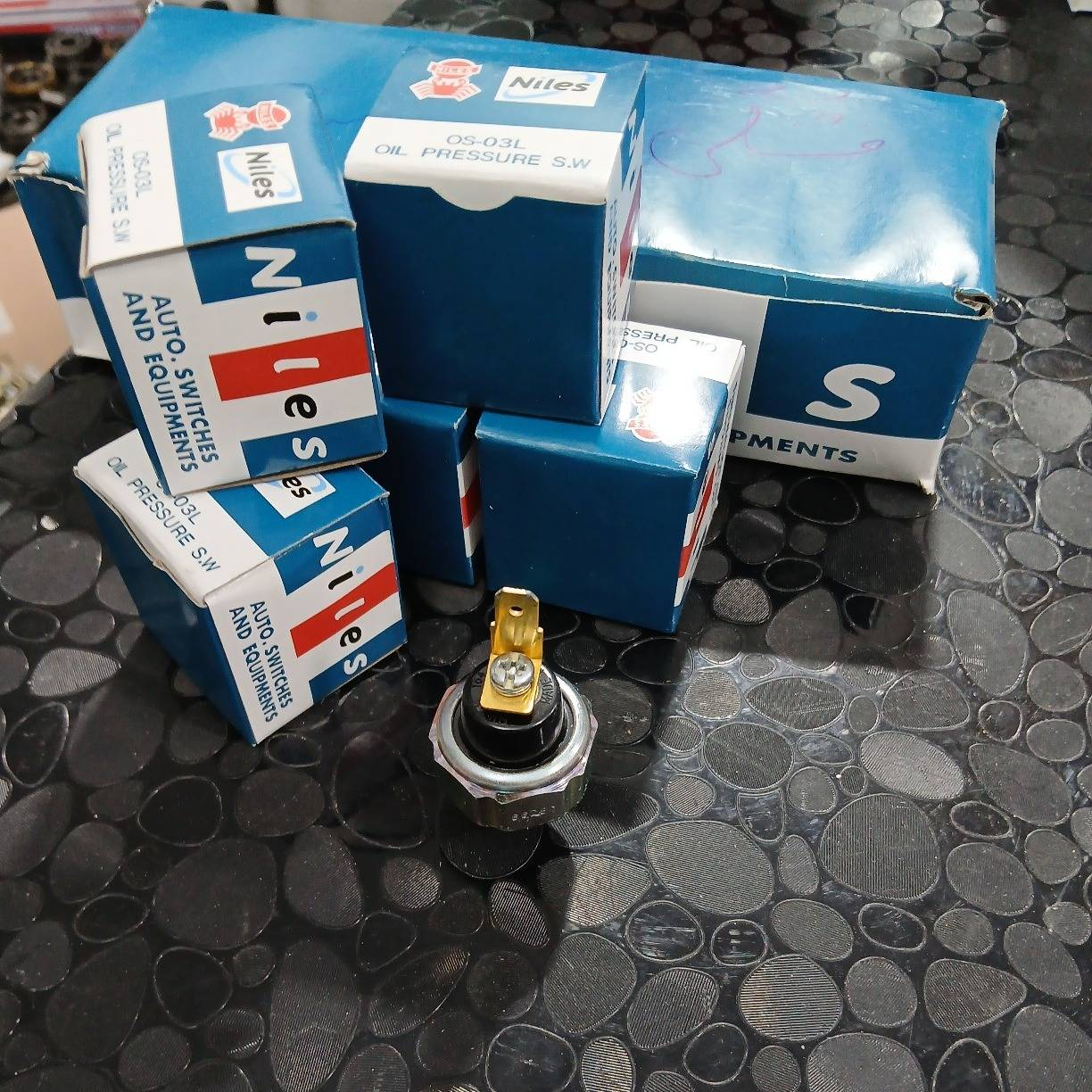 تصویر فشنگی روغن وانت مزدا و کارا اصلی 